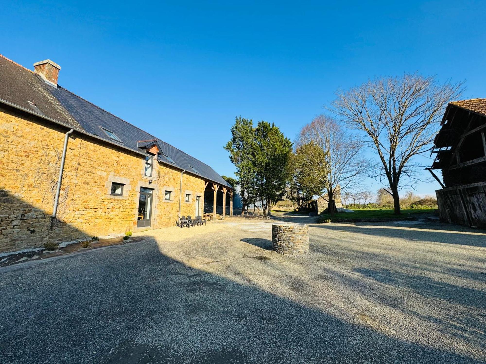 Gite Du Marais Pontorson Exterior photo